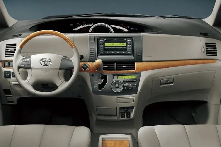 medium_toyota_previa_dashboard_b98170fb66