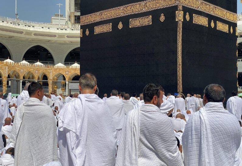 Hajj package from Dubai by bus