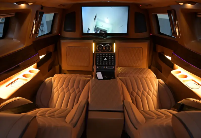 Limousine service Dubai airport